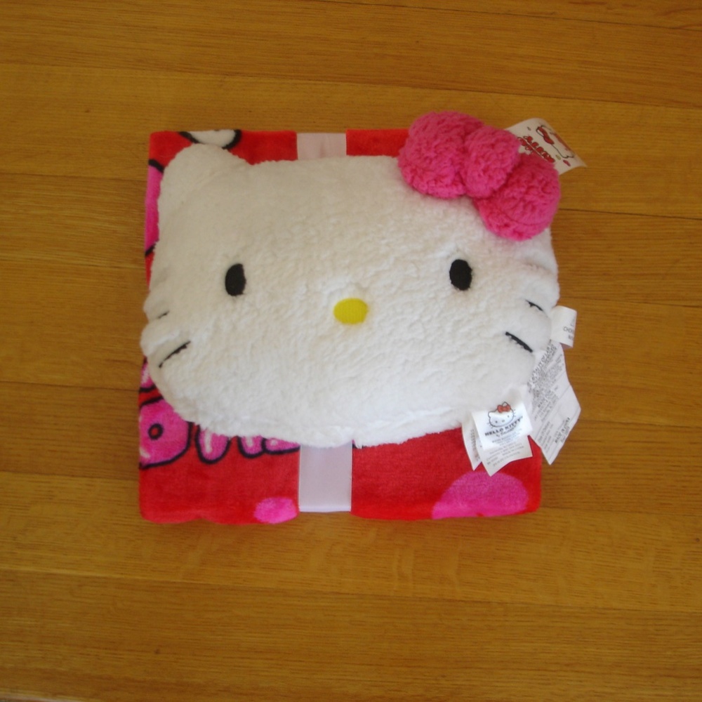 HELLO KITTY (Brand New) Nogginz Pillow & Plush Blanket Set 45"x 55"